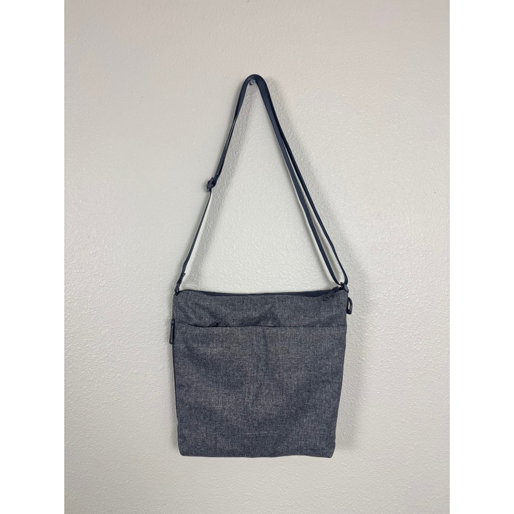Vera Bradley ReActive Hipster Crossbody Bag Gray Heathered Recycled Polyester - Picture 2 of 9